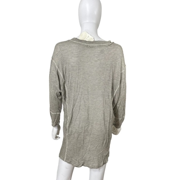 Altar'd State Beige Sheer High Low Knit Top
New - Picture 4 of 5